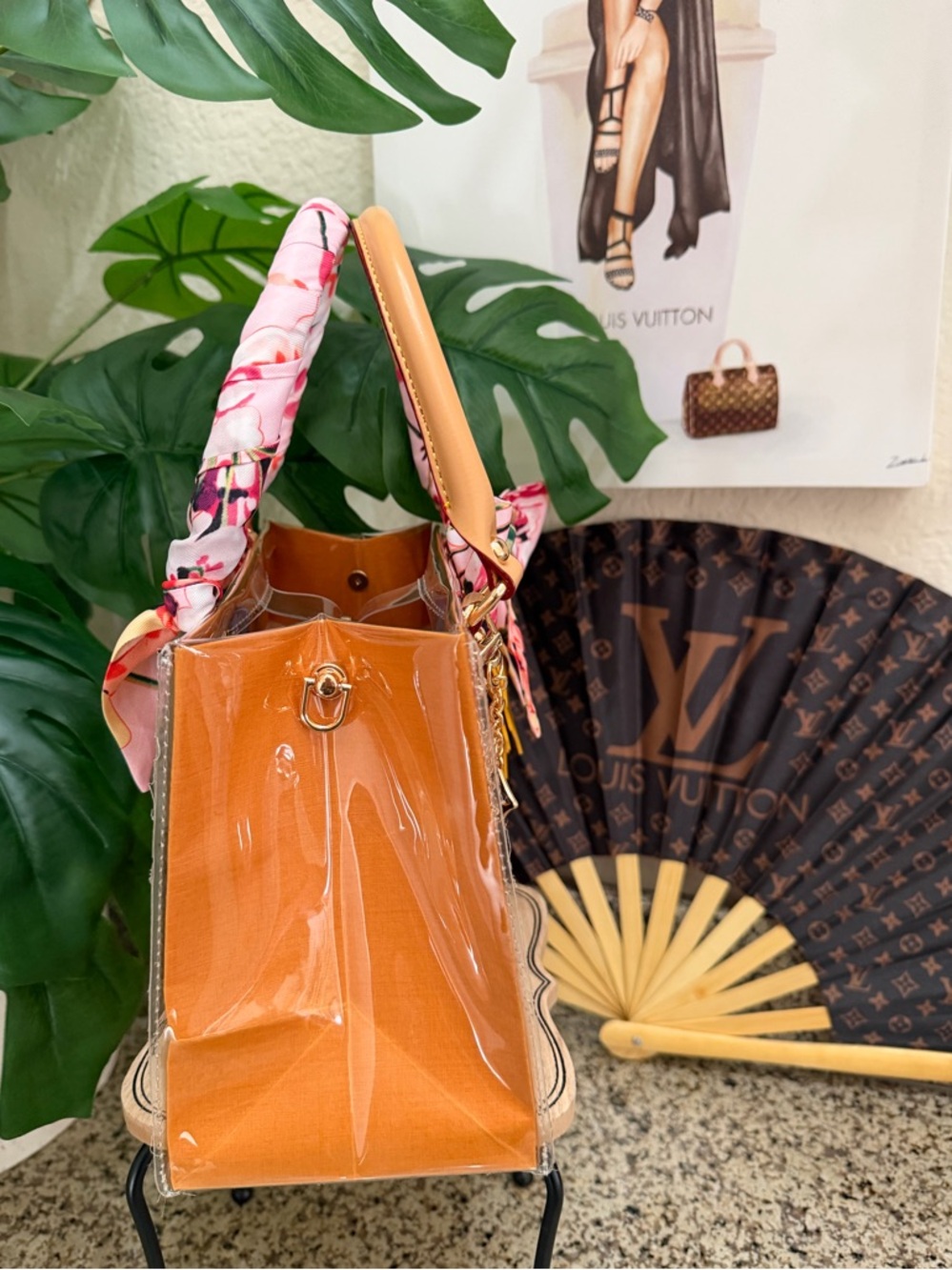 💛🩷🖤Louis Vuitton Gift Bag Tote🖤🩷💛 - Picture 5 of 7